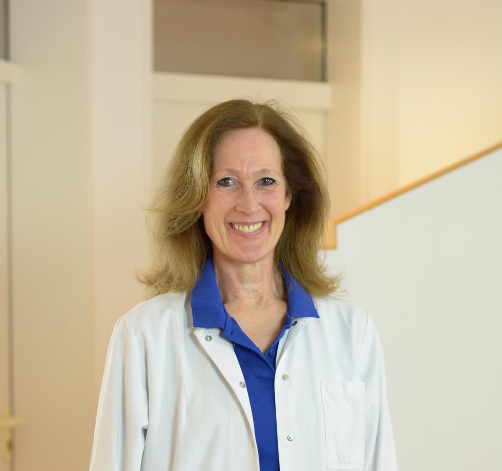 Herzlichen Gl&uuml;ckwunsch zur Facharztpr&uuml;fung ! 