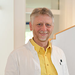 Herr Dr. med. Frank Schädel